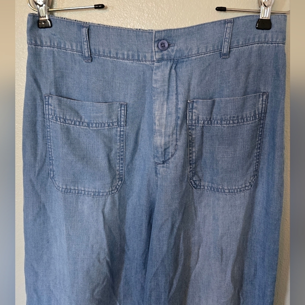 Cloth & Stone | Women's Wide Leg Light Wash Chambray Breezy Pants Size Medium - Picture 2 of 10